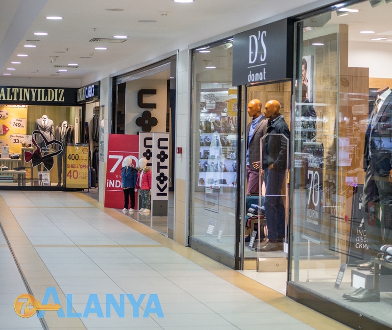 Аланья, Турция фото города. Alanyum. Магазины в Аланье, одежда в Аланье, Вайкики в Аланье.