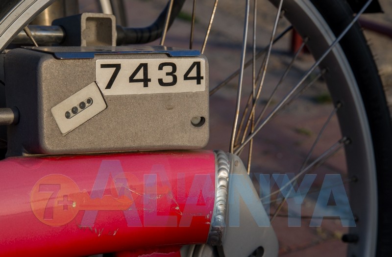 Аланья. Call a bike. Фото инструкиця по использованию системы. Электронный замок на велосипеде.